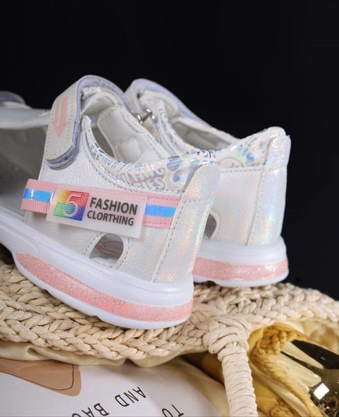Босоніжки дитячі шкіряні Tom.M Fashion 28 біло-рожеві 84090588 фото