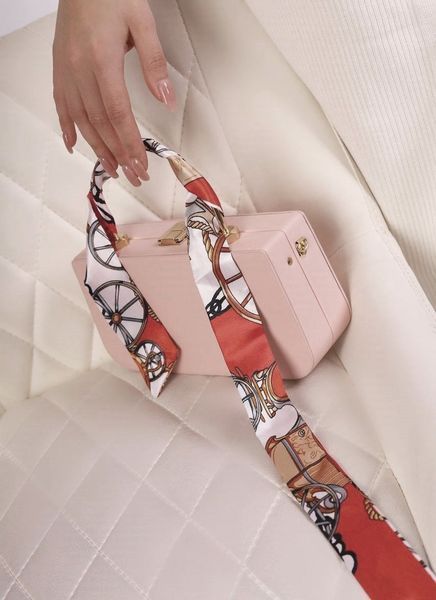 Сумка клатч жіноча Fuerya бежева 684 фото
